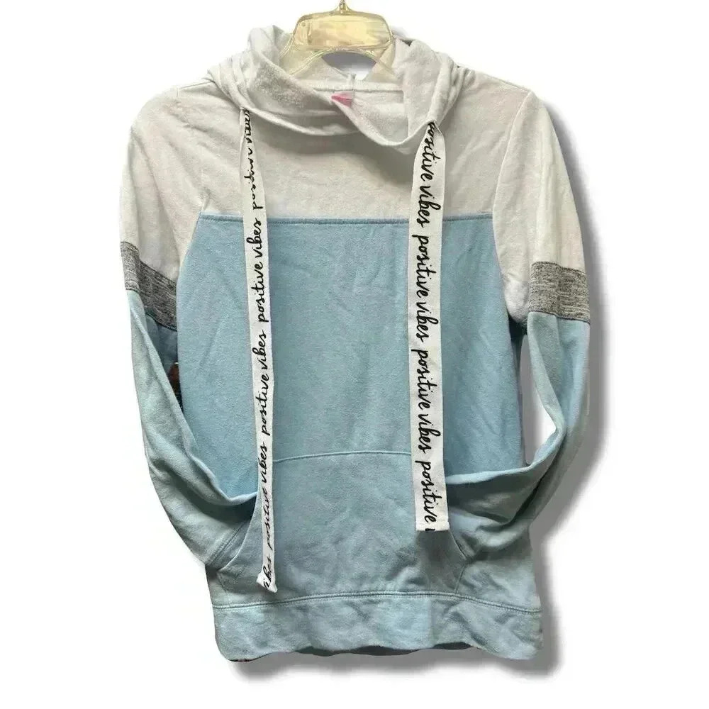 No Boundaries Juniors' XS Blue Colorblock Varsity Pullover Hoodie